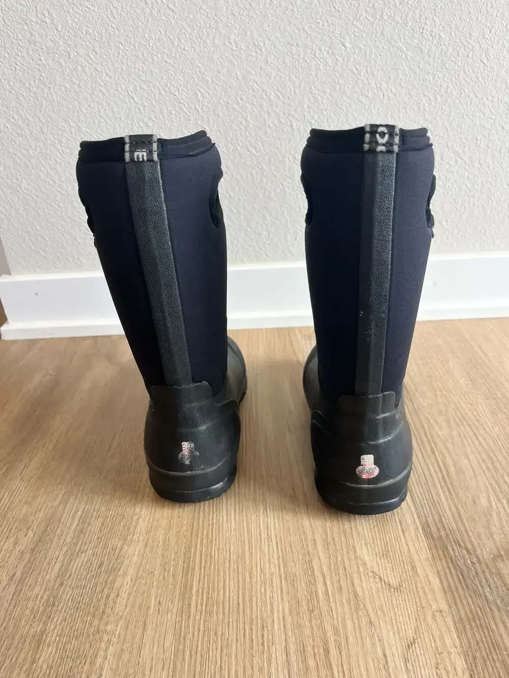 Bogs, Classic High Youth Insulated Winter, Waterproof Rain Boots, Black, 2Y